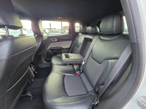 More photos of 2024 Jeep Compass Latitude at Dorsett Hyundai, IN