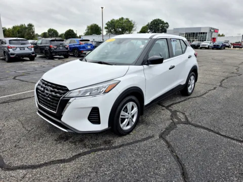 White 2024 Nissan Kicks S for sale in Terre Haute, IN