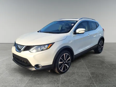 White 2017 Nissan Rogue Sport SL for sale in Terre Haute, IN