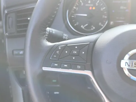 More photos of 2017 Nissan Rogue Sport SL at Dorsett Hyundai, IN