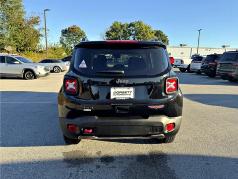 More photos of 2021 Jeep Renegade Trailhawk at Dorsett Hyundai, IN