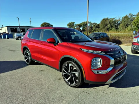 More photos of 2022 Mitsubishi Outlander SE at Dorsett Hyundai, IN