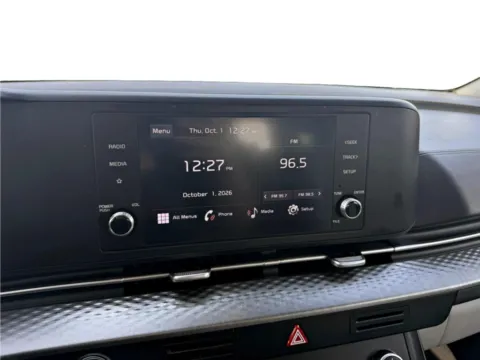 More photos of 2023 Kia Carnival LX at Dorsett Hyundai, IN
