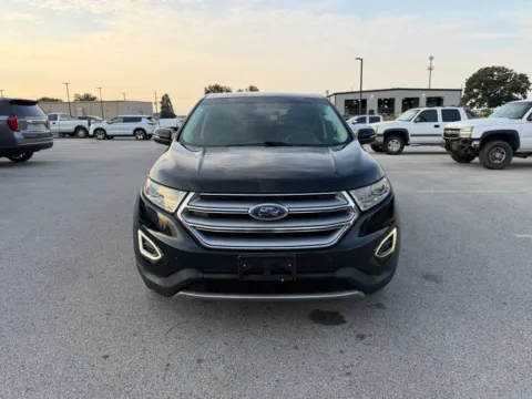 Photos of 2016 Ford Edge SEL for sale in Terre Haute, IN at Dorsett Hyundai