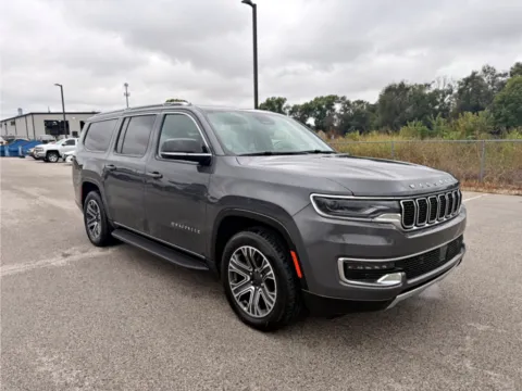 More photos of 2024 Jeep Wagoneer L Series II at Dorsett Hyundai, IN