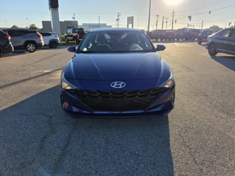 Photos of 2023 Hyundai Elantra SEL for sale in Terre Haute, IN at Dorsett Hyundai