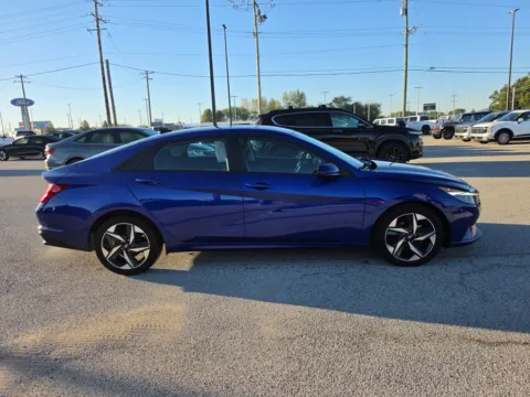 More photos of 2023 Hyundai Elantra SEL at Dorsett Hyundai, IN