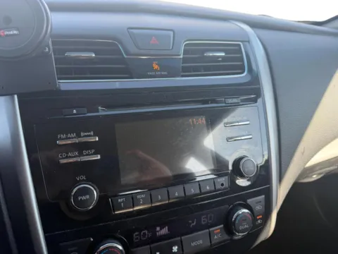 More photos of 2013 Nissan Altima 2.5 SV at Dorsett Hyundai, IN