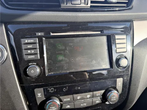 More photos of 2020 Nissan Rogue Sport SL at Dorsett Hyundai, IN