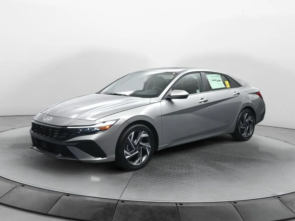 Gray 2025 Hyundai Elantra Limited for sale in Terre Haute, IN