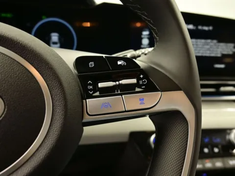More photos of 2025 Hyundai Elantra Hybrid Limited at Dorsett Hyundai, IN