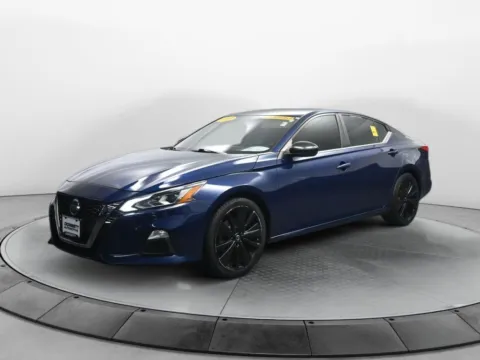 Blue 2019 Nissan Altima 2.5 SR for sale in Terre Haute, IN