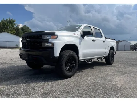 White 2020 Chevrolet Silverado 1500 Custom Trail Boss for sale in Terre Haute, IN