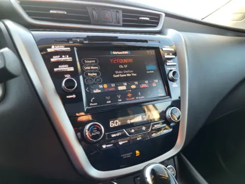 More photos of 2023 Nissan Murano Platinum at Dorsett Hyundai, IN
