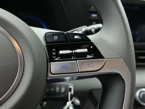 More photos of 2025 Hyundai Elantra SE at Dorsett Hyundai, IN