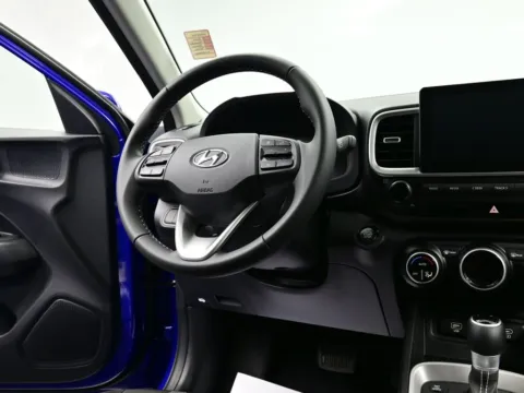 More photos of 2025 Hyundai Venue SEL at Dorsett Hyundai, IN
