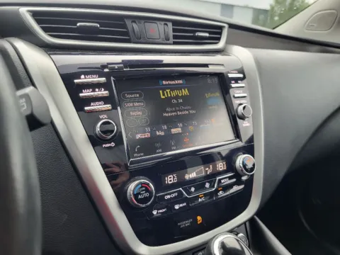 More photos of 2023 Nissan Murano Platinum at Dorsett Hyundai, IN