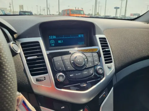 More photos of 2016 Chevrolet Cruze Limited LT at Dorsett Hyundai, IN