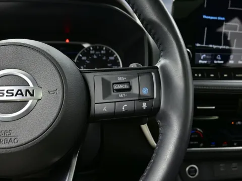More photos of 2021 Nissan Rogue SL at Dorsett Hyundai, IN