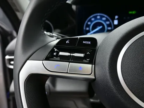 More photos of 2025 Hyundai Elantra Hybrid Limited at Dorsett Hyundai, IN