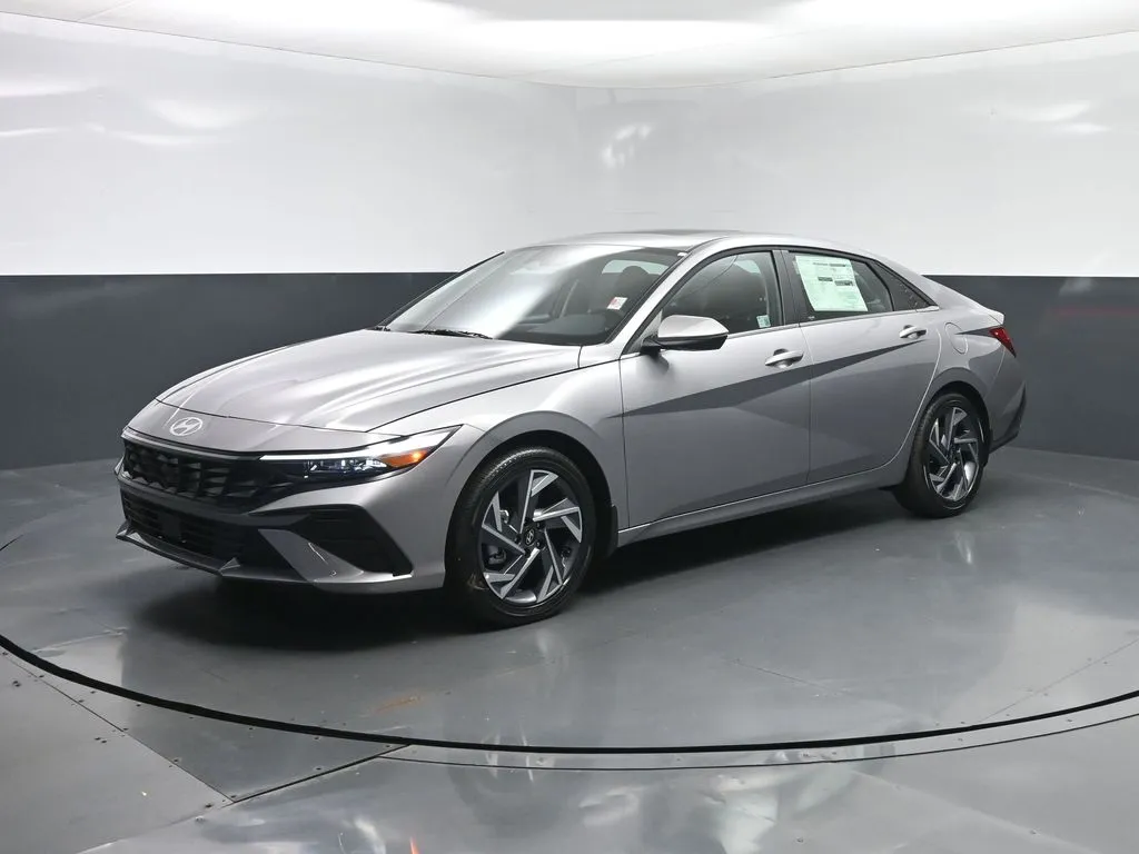 2025 Hyundai Elantra Hybrid Limited for sale in Terre Haute, IN