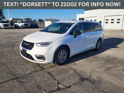 White 2024 Chrysler Pacifica Touring L for sale in Terre Haute, IN