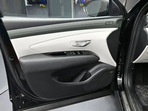More photos of 2026 Hyundai Tucson Limited at Dorsett Hyundai, IN