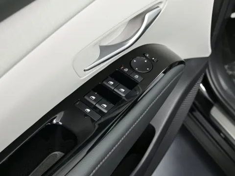 More photos of 2026 Hyundai Tucson Limited at Dorsett Hyundai, IN