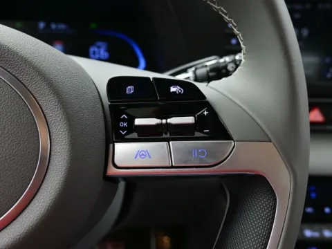 More photos of 2025 Hyundai Elantra SEL Sport at Dorsett Hyundai, IN