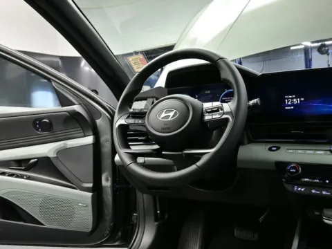 More photos of 2025 Hyundai Elantra Hybrid Limited at Dorsett Hyundai, IN
