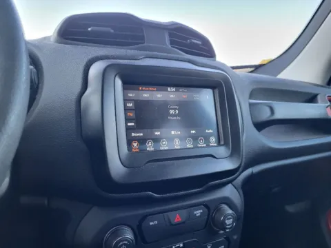 More photos of 2018 Jeep Renegade Upland Edition at Dorsett Hyundai, IN