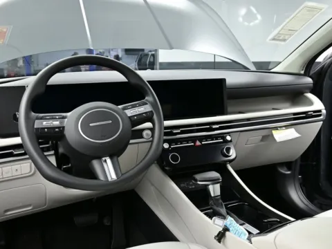 Photos of 2026 Hyundai Tucson SEL for sale in Terre Haute, IN at Dorsett Hyundai