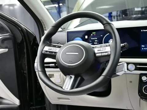More photos of 2025 Hyundai Tucson Hybrid Limited at Dorsett Hyundai, IN