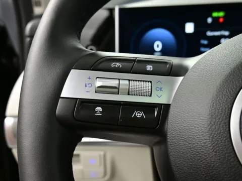 More photos of 2025 Hyundai Tucson Hybrid Limited at Dorsett Hyundai, IN