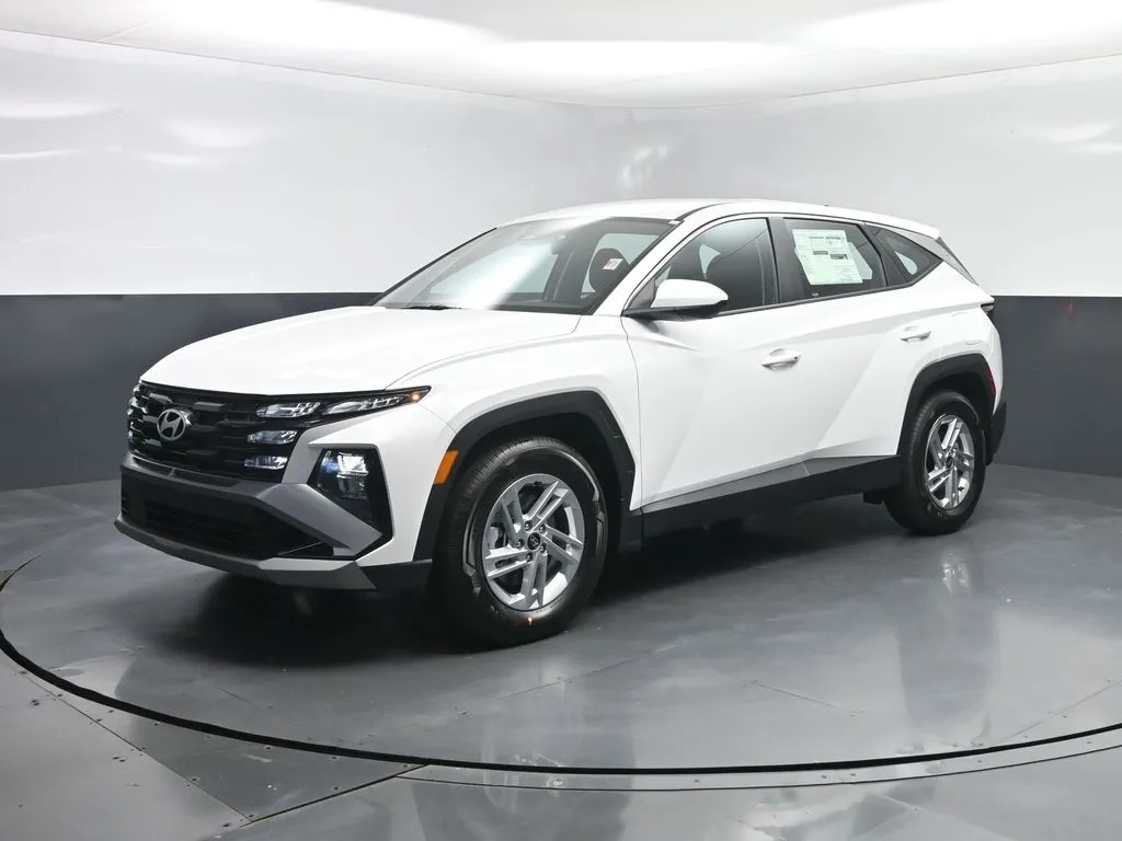 White 2026 Hyundai Tucson SE for sale in Terre Haute, IN