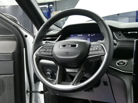 More photos of 2023 Jeep Grand Cherokee L Altitude at Dorsett Hyundai, IN