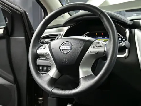 More photos of 2017 Nissan Murano Platinum at Dorsett Hyundai, IN