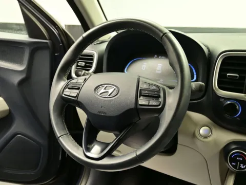 Photos of 2023 Hyundai Venue Limited for sale in Terre Haute, IN at Dorsett Hyundai