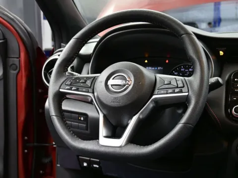 More photos of 2022 Nissan Kicks SR at Dorsett Hyundai, IN