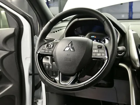 More photos of 2024 Mitsubishi Eclipse Cross SEL at Dorsett Hyundai, IN