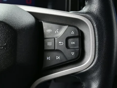 More photos of 2022 Nissan Frontier SV at Dorsett Hyundai, IN