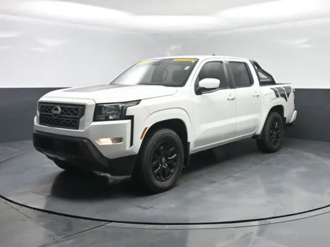 White 2022 Nissan Frontier SV for sale in Terre Haute, IN