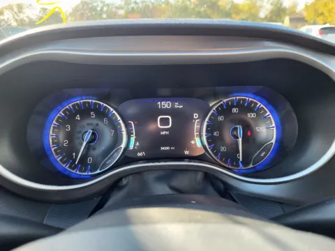 More photos of 2025 Chrysler Pacifica Select at Dorsett Hyundai, IN