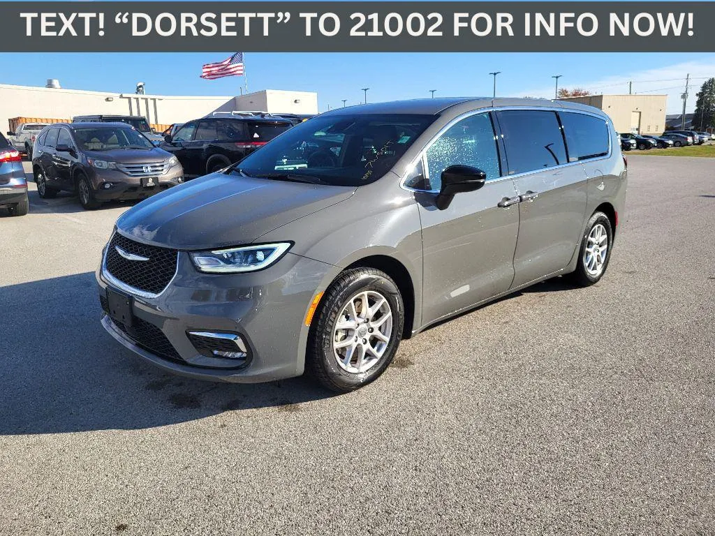 2025 Chrysler Pacifica Select