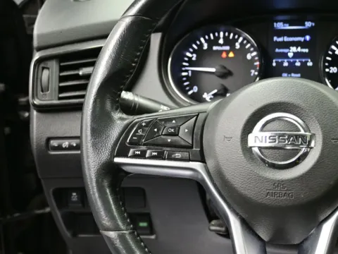 More photos of 2017 Nissan Rogue SV at Dorsett Hyundai, IN