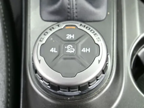 More photos of 2023 Ford Bronco Big Bend at Dorsett Hyundai, IN