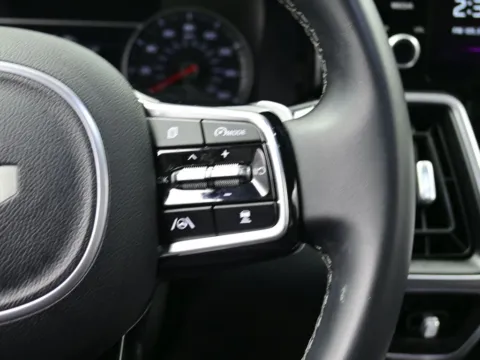 More photos of 2024 Kia Sorento Hybrid EX at Dorsett Hyundai, IN