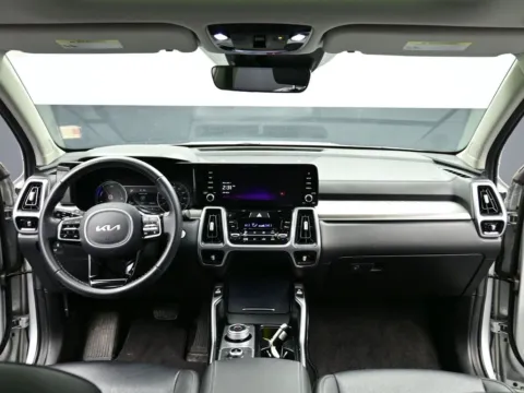 Photos of 2024 Kia Sorento Hybrid EX for sale in Terre Haute, IN at Dorsett Hyundai