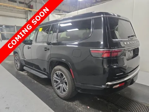 More photos of 2023 Jeep Wagoneer Series II at Auto Boutique Ohio, OH