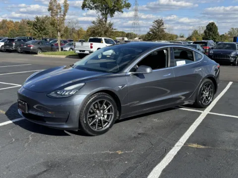 More photos of 2019 Tesla Model 3 Long Range at Auto Boutique Ohio, OH